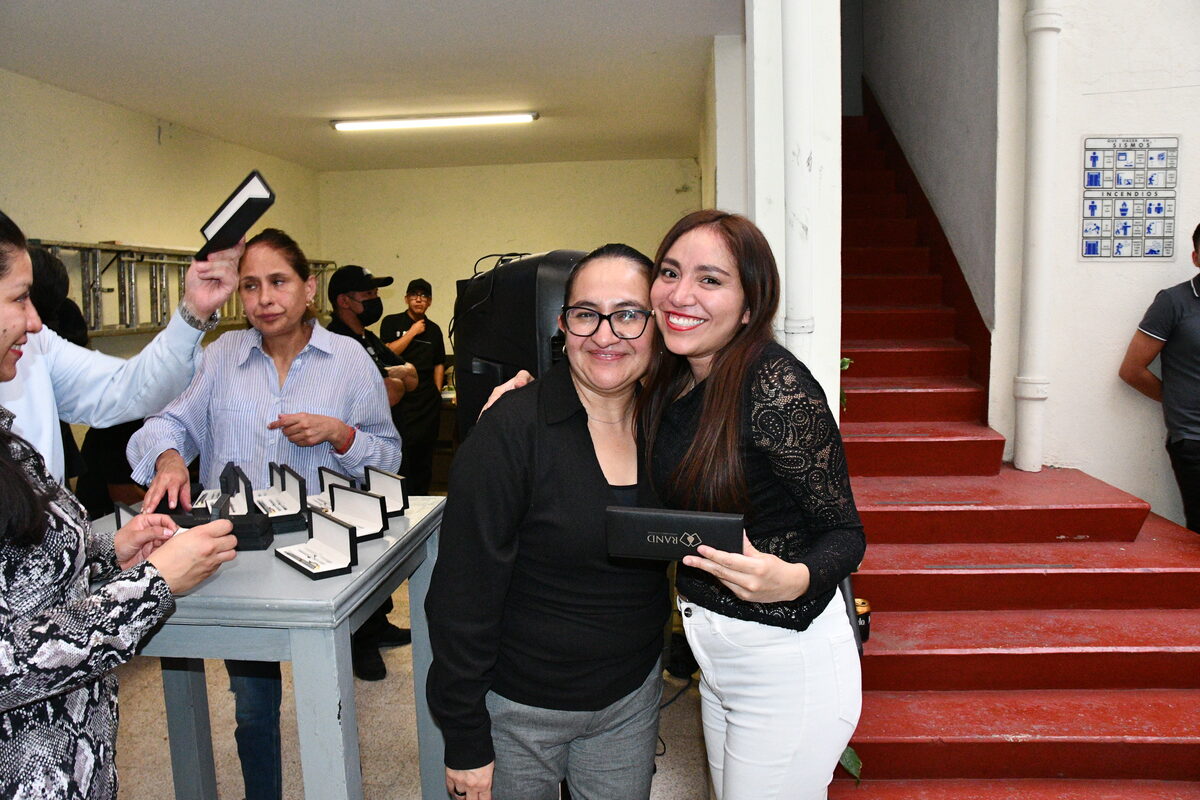 Entrega de premios de la rifa